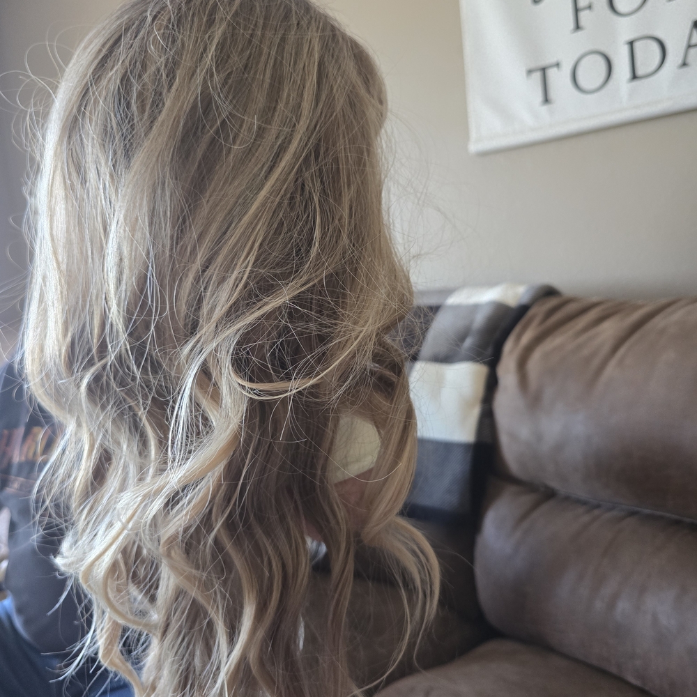 Blonde Wavy Hair Extension - Picture 4 of 5